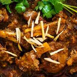 Savor the delightful fusion of flavors with Mutton Ginger Dry, featuring tender mutton, aromatic ginger, and a harmonious blend of spices for a mouthwatering and satisfying culinary adventure