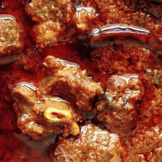 Indulge in the rich and aromatic flavors of Mutton Hyderabadi Gravy, featuring tender mutton, aromatic spices, and a blend of Hyderabadi culinary traditions for a regal and delicious dining experience