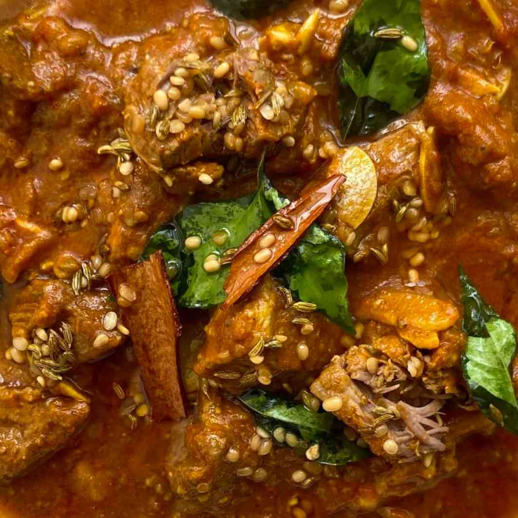 Experience the authentic flavors of Mutton Pallipalayam Gravy, featuring tender mutton, aromatic spices, and a unique South Indian blend for a delightful and aromatic culinary adventure